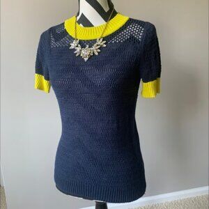 Navy/chartreuse knit top